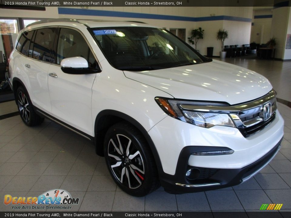 2019 Honda Pilot Touring AWD White Diamond Pearl / Black Photo #3
