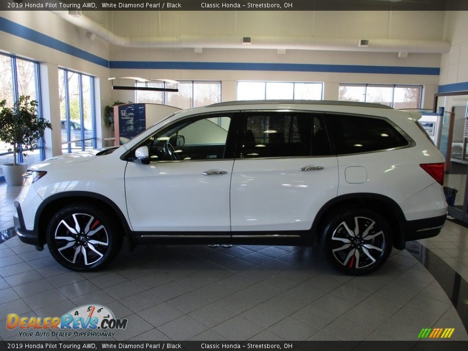 2019 Honda Pilot Touring AWD White Diamond Pearl / Black Photo #10