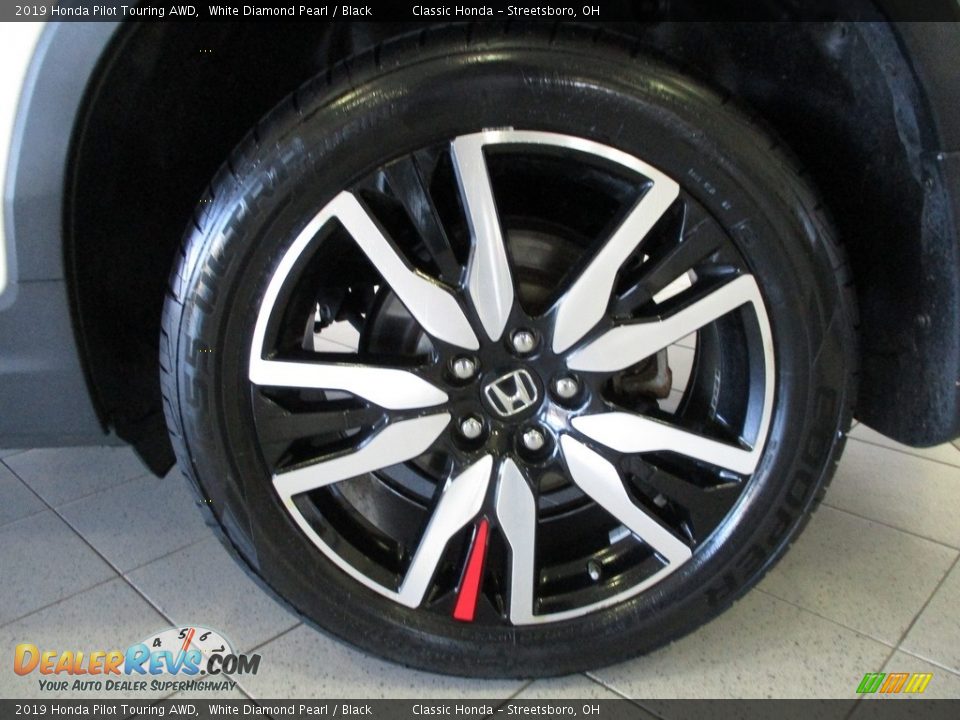 2019 Honda Pilot Touring AWD White Diamond Pearl / Black Photo #11