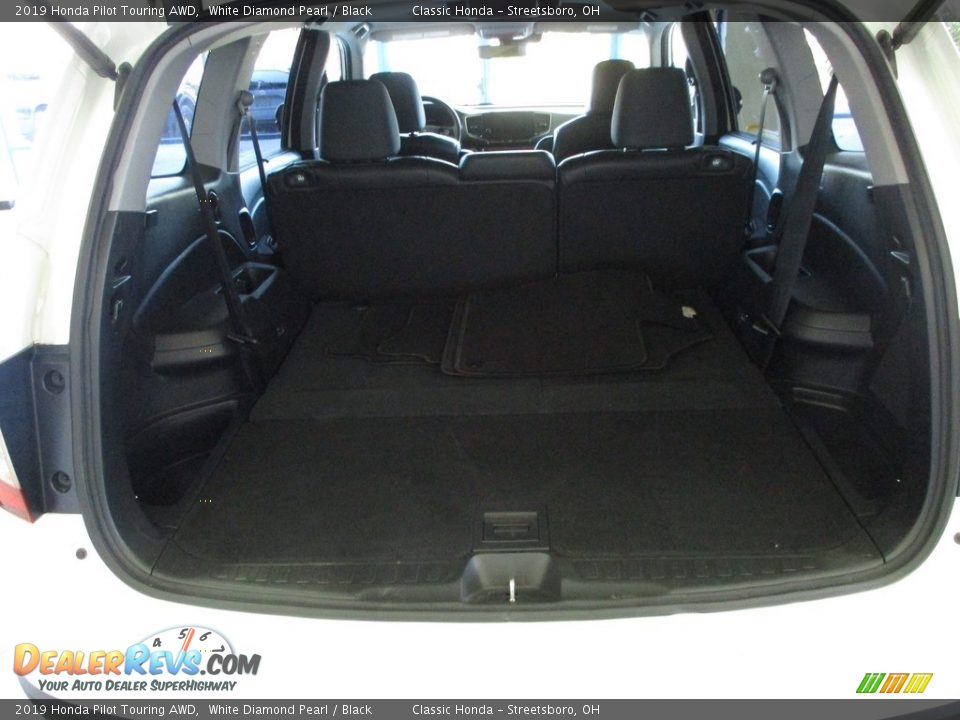 2019 Honda Pilot Touring AWD White Diamond Pearl / Black Photo #13