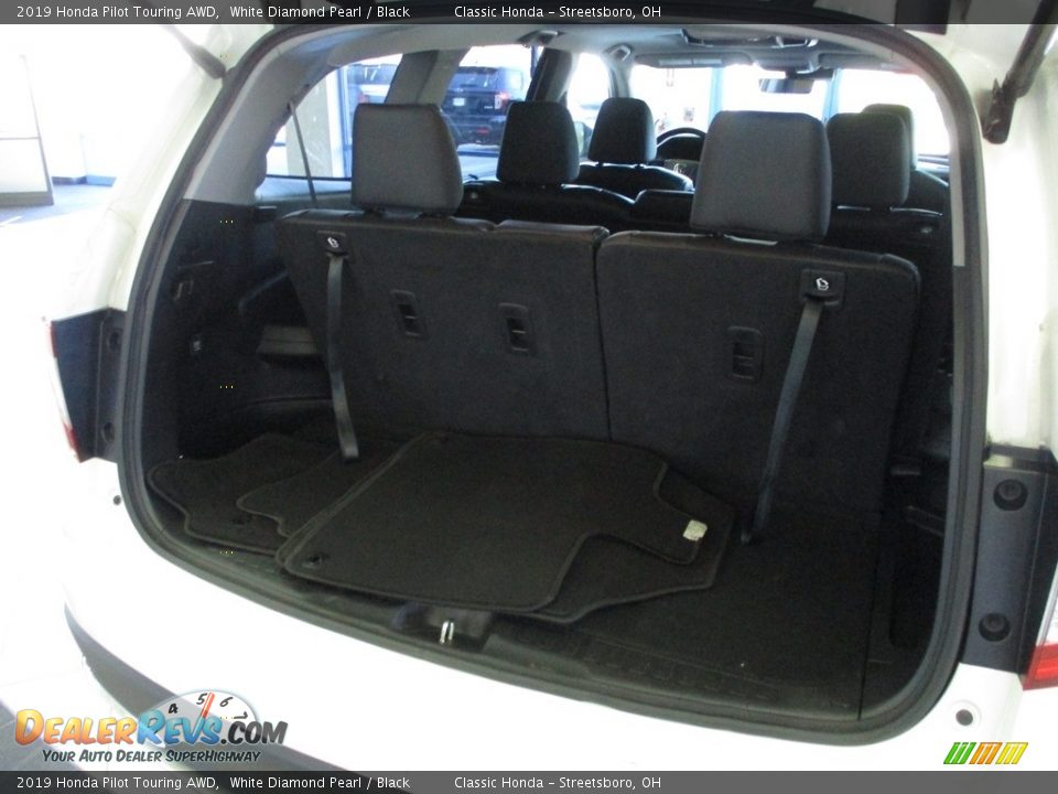 2019 Honda Pilot Touring AWD White Diamond Pearl / Black Photo #14