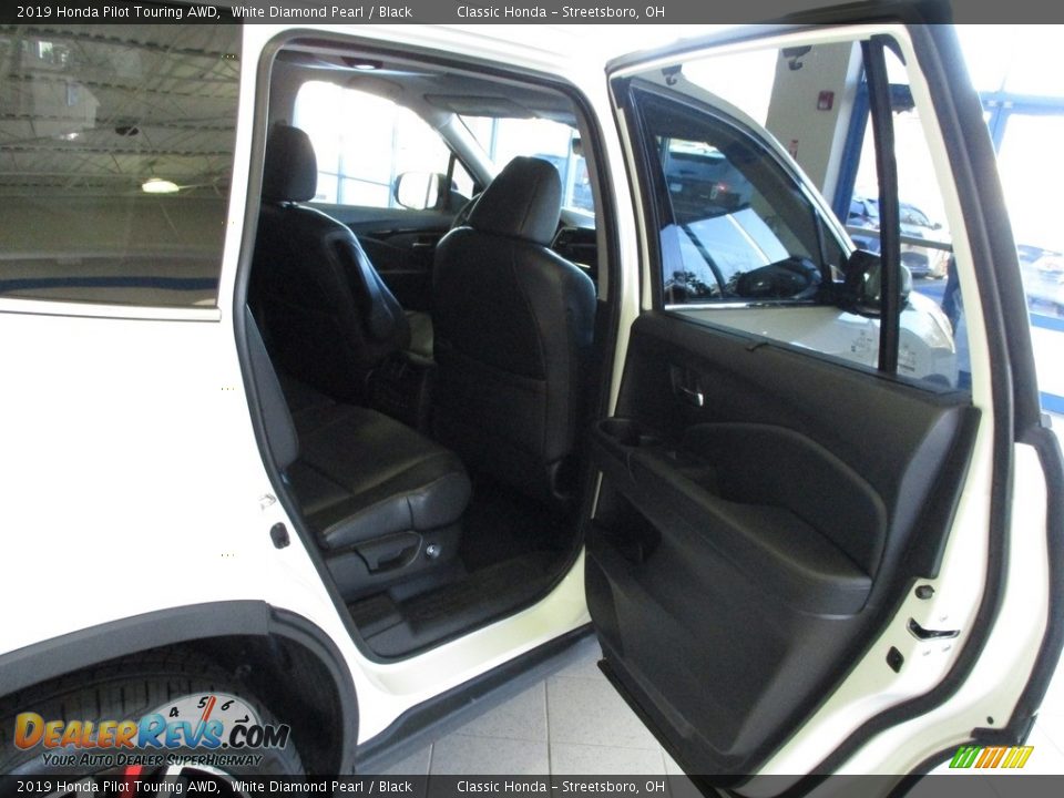 2019 Honda Pilot Touring AWD White Diamond Pearl / Black Photo #22