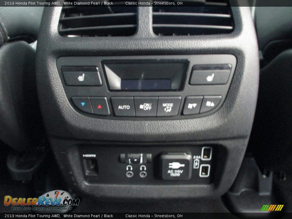 2019 Honda Pilot Touring AWD White Diamond Pearl / Black Photo #27