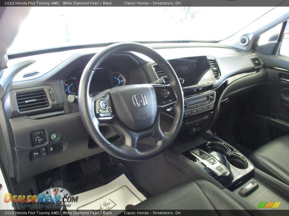 2019 Honda Pilot Touring AWD White Diamond Pearl / Black Photo #34