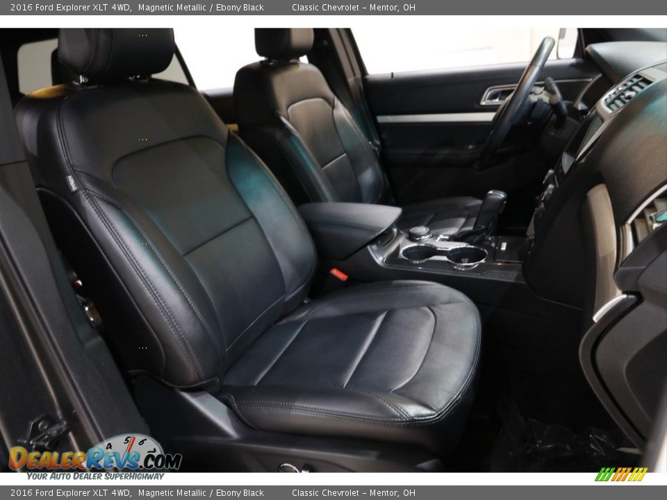2016 Ford Explorer XLT 4WD Magnetic Metallic / Ebony Black Photo #15