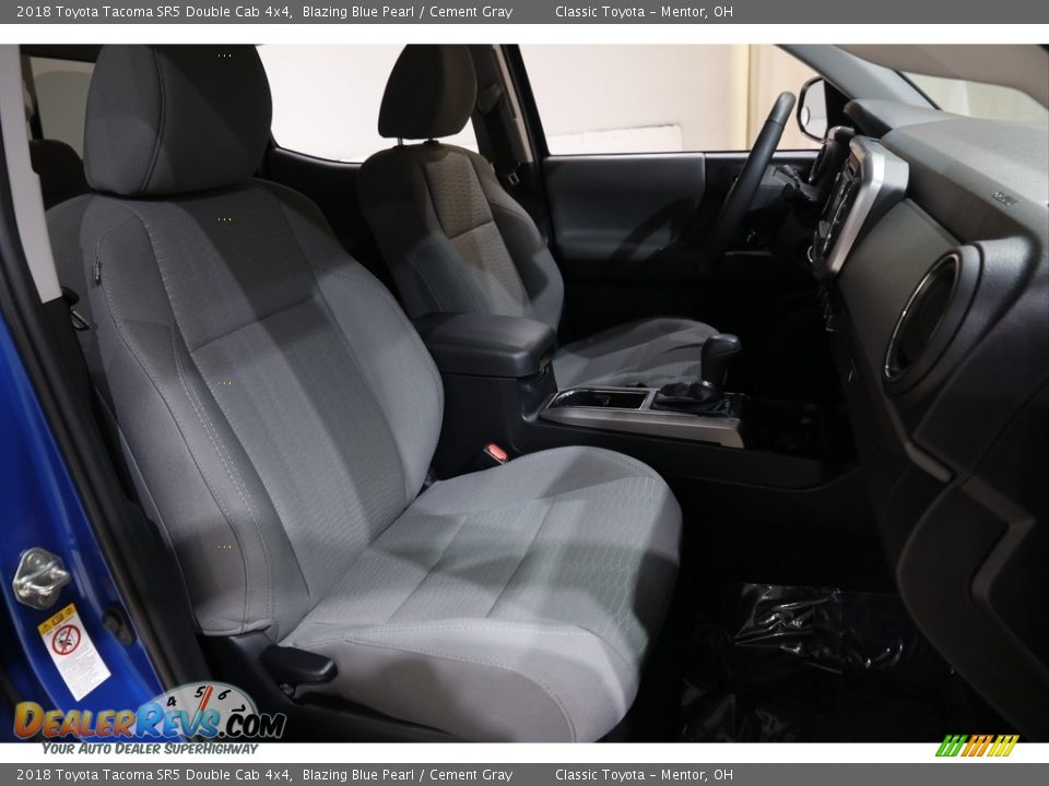 2018 Toyota Tacoma SR5 Double Cab 4x4 Blazing Blue Pearl / Cement Gray Photo #15