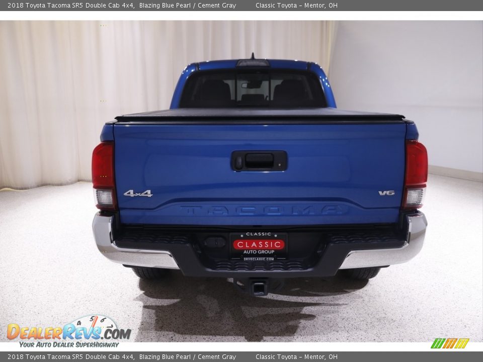 2018 Toyota Tacoma SR5 Double Cab 4x4 Blazing Blue Pearl / Cement Gray Photo #18