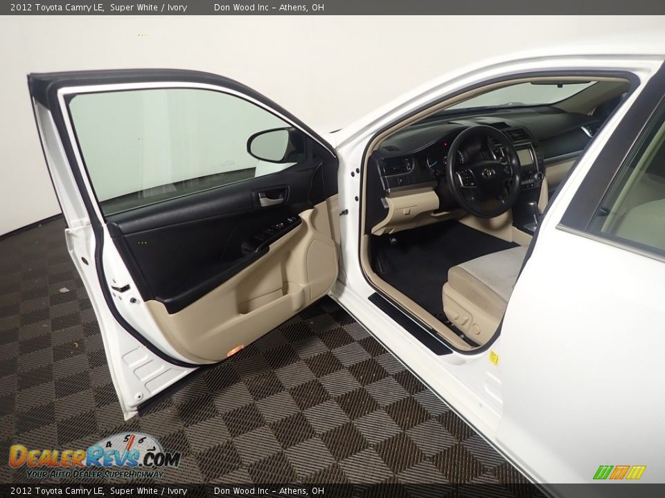 2012 Toyota Camry LE Super White / Ivory Photo #19