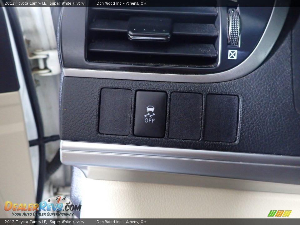 2012 Toyota Camry LE Super White / Ivory Photo #30
