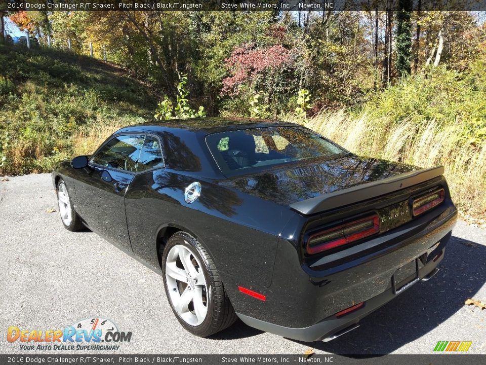 2016 Dodge Challenger R/T Shaker Pitch Black / Black/Tungsten Photo #10