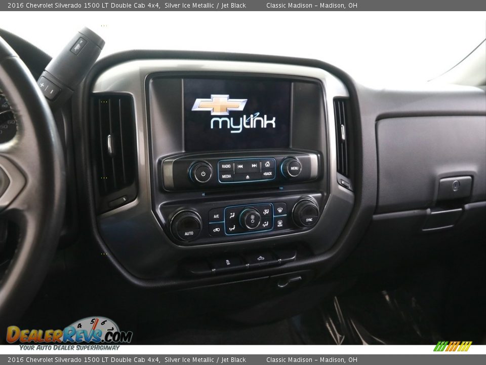 Controls of 2016 Chevrolet Silverado 1500 LT Double Cab 4x4 Photo #10