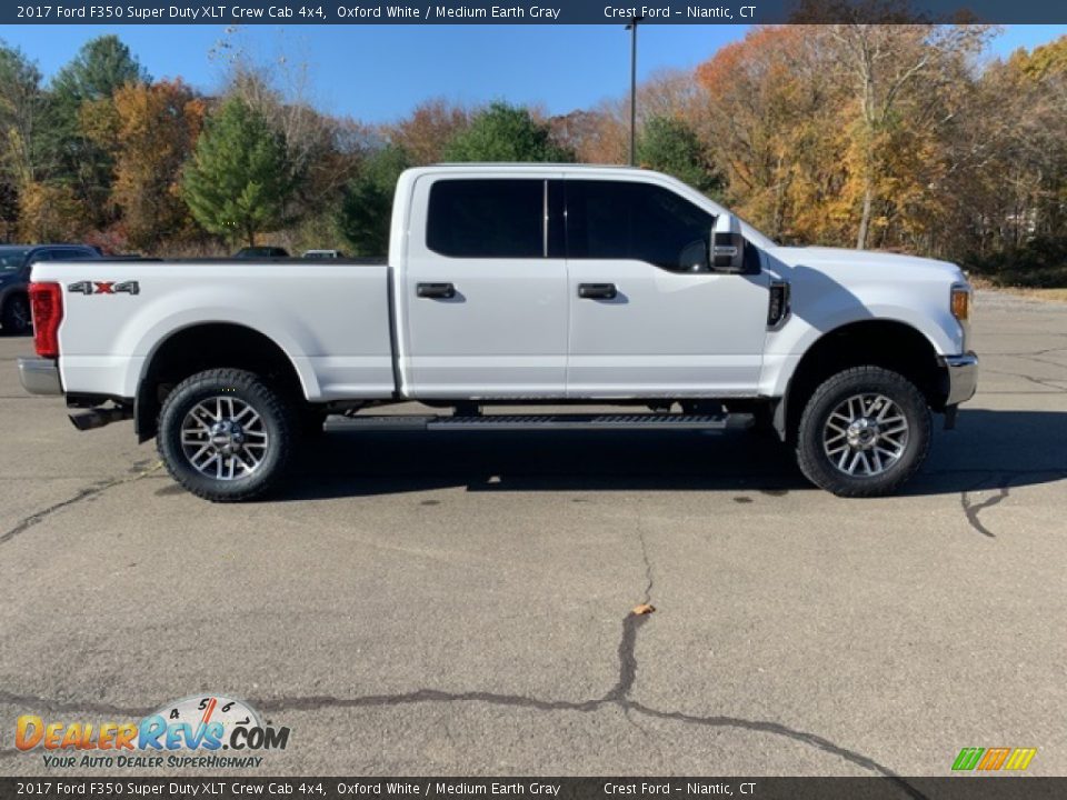 2017 Ford F350 Super Duty XLT Crew Cab 4x4 Oxford White / Medium Earth Gray Photo #3