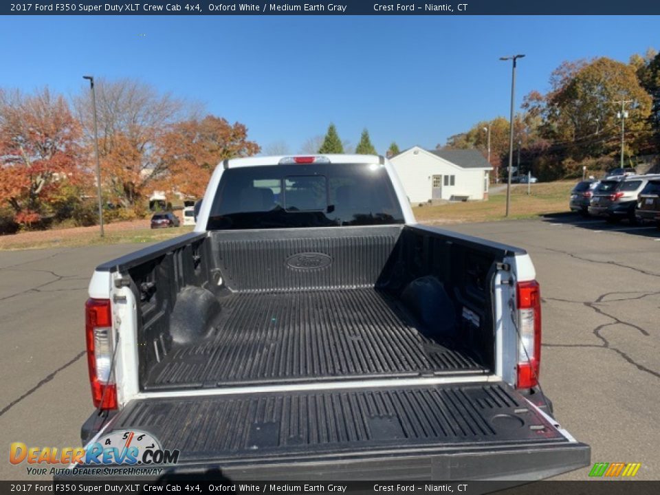 2017 Ford F350 Super Duty XLT Crew Cab 4x4 Oxford White / Medium Earth Gray Photo #12