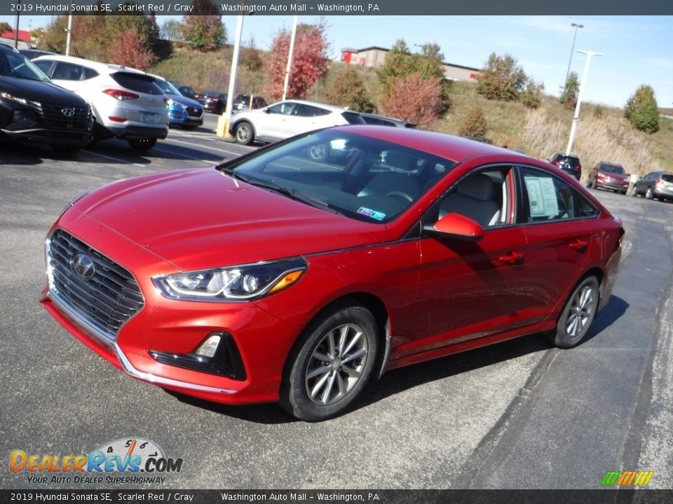 2019 Hyundai Sonata SE Scarlet Red / Gray Photo #5