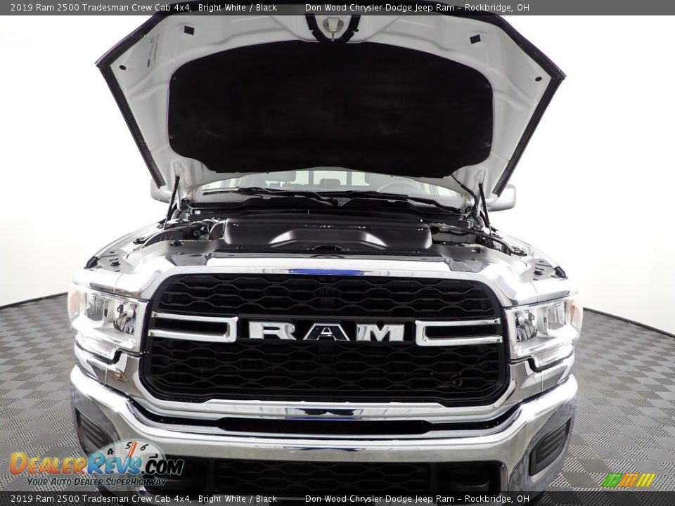 2019 Ram 2500 Tradesman Crew Cab 4x4 Bright White / Black Photo #7