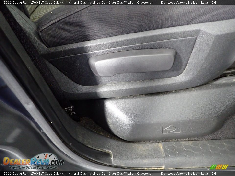 2011 Dodge Ram 1500 SLT Quad Cab 4x4 Mineral Gray Metallic / Dark Slate Gray/Medium Graystone Photo #28