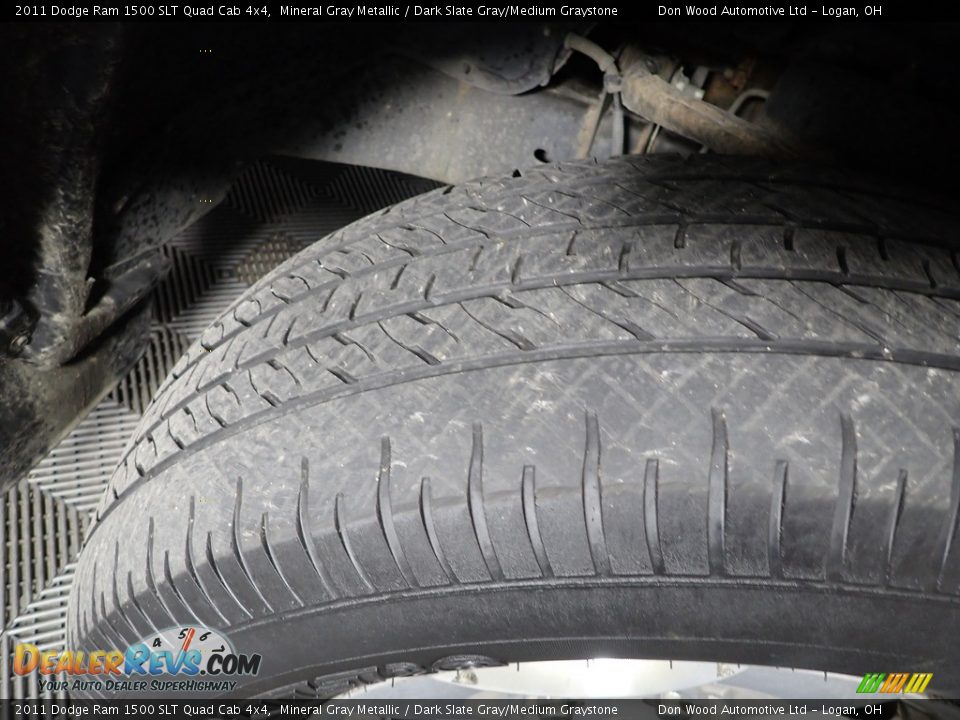2011 Dodge Ram 1500 SLT Quad Cab 4x4 Mineral Gray Metallic / Dark Slate Gray/Medium Graystone Photo #35