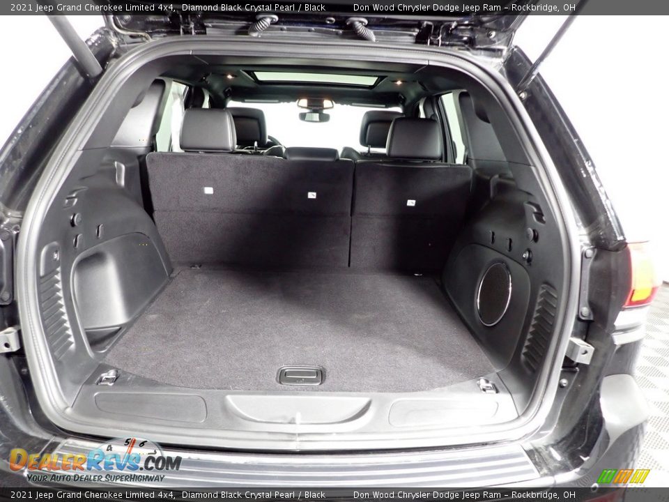 2021 Jeep Grand Cherokee Limited 4x4 Diamond Black Crystal Pearl / Black Photo #17