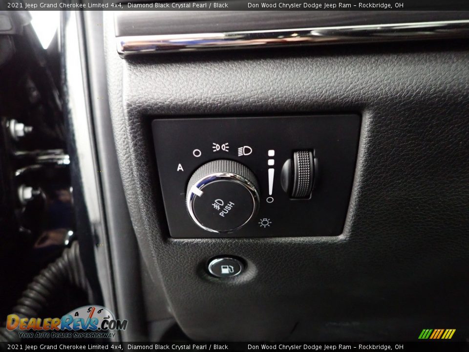 2021 Jeep Grand Cherokee Limited 4x4 Diamond Black Crystal Pearl / Black Photo #24