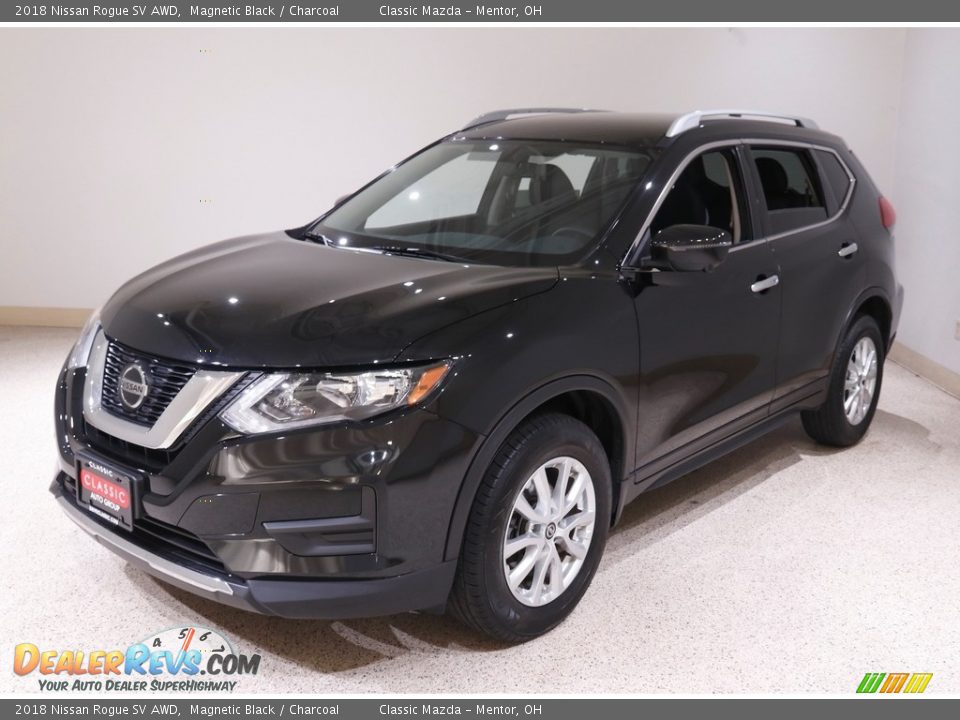 2018 Nissan Rogue SV AWD Magnetic Black / Charcoal Photo #3