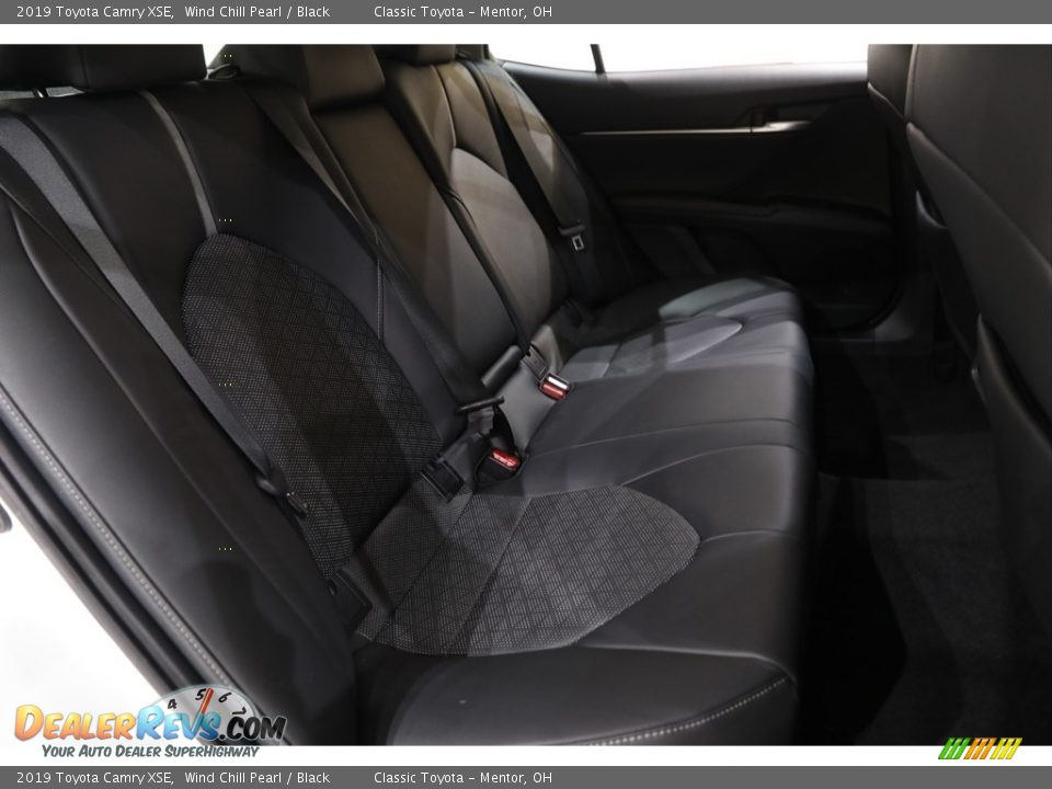 2019 Toyota Camry XSE Wind Chill Pearl / Black Photo #15