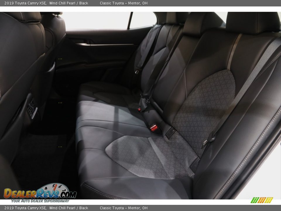 2019 Toyota Camry XSE Wind Chill Pearl / Black Photo #16