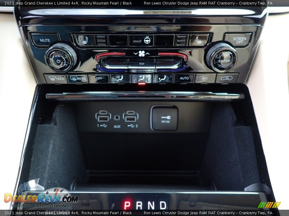 Controls of 2021 Jeep Grand Cherokee L Limited 4x4 Photo #19