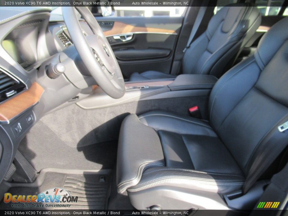 2020 Volvo XC90 T6 AWD Inscription Onyx Black Metallic / Blond Photo #10