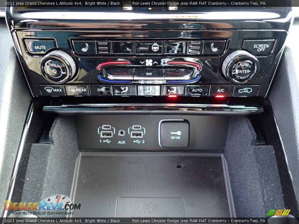 Controls of 2021 Jeep Grand Cherokee L Altitude 4x4 Photo #19