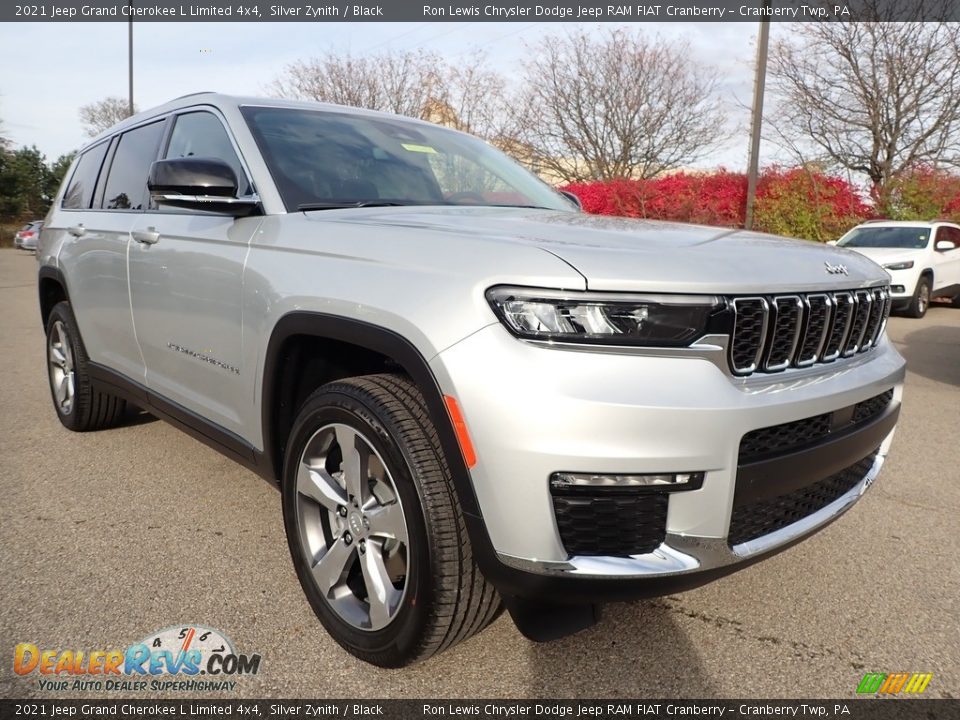 Front 3/4 View of 2021 Jeep Grand Cherokee L Limited 4x4 Photo #3