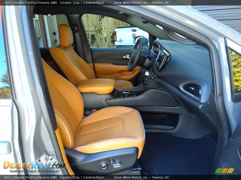 Front Seat of 2021 Chrysler Pacifica Pinnacle AWD Photo #22