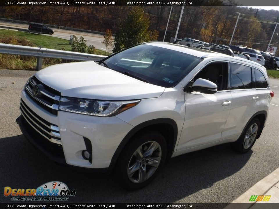 2017 Toyota Highlander Limited AWD Blizzard White Pearl / Ash Photo #12