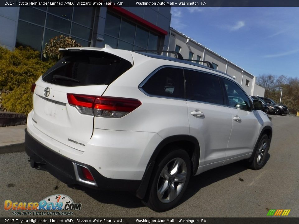 2017 Toyota Highlander Limited AWD Blizzard White Pearl / Ash Photo #15