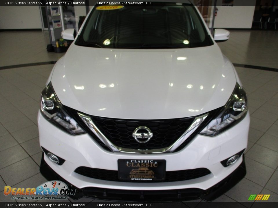 2016 Nissan Sentra SV Aspen White / Charcoal Photo #2