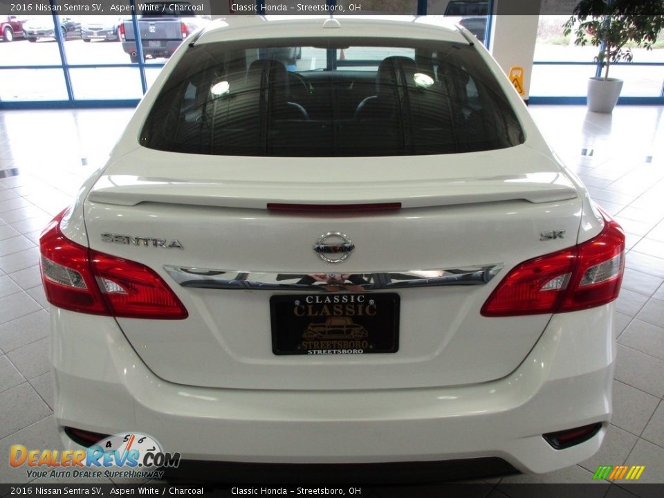 2016 Nissan Sentra SV Aspen White / Charcoal Photo #8