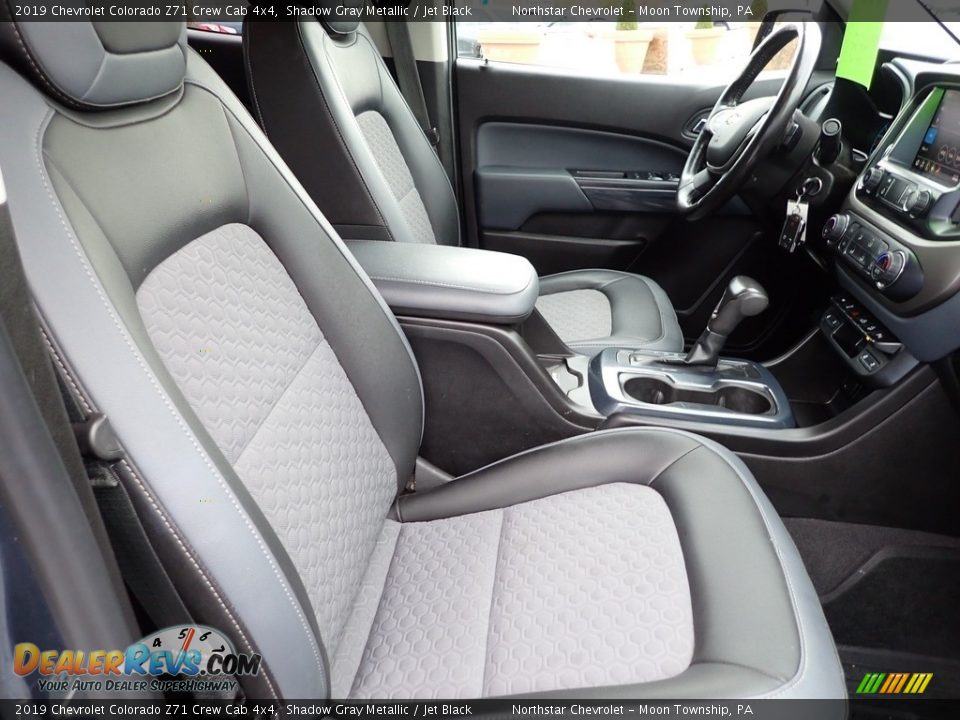 Front Seat of 2019 Chevrolet Colorado Z71 Crew Cab 4x4 Photo #14