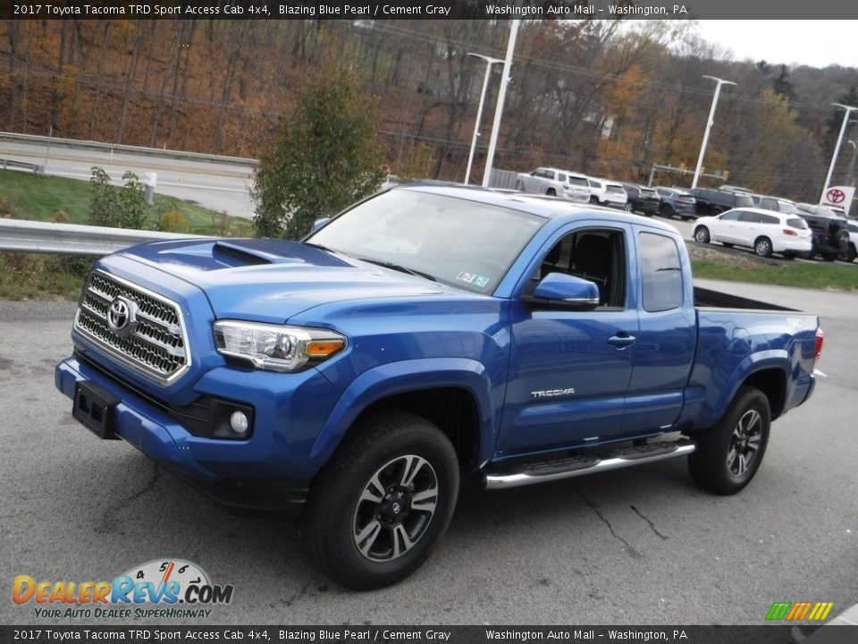2017 Toyota Tacoma TRD Sport Access Cab 4x4 Blazing Blue Pearl / Cement Gray Photo #13