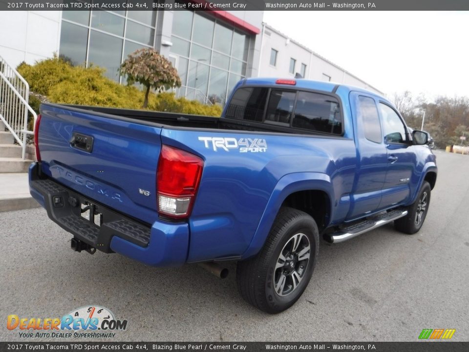 2017 Toyota Tacoma TRD Sport Access Cab 4x4 Blazing Blue Pearl / Cement Gray Photo #18