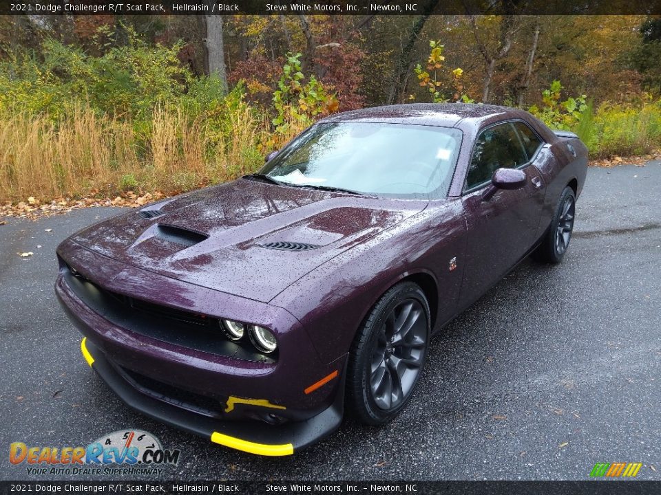Front 3/4 View of 2021 Dodge Challenger R/T Scat Pack Photo #2