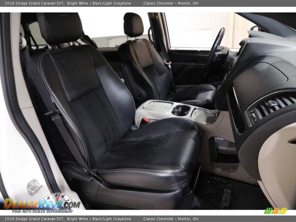 2016 Dodge Grand Caravan SXT Bright White / Black/Light Graystone Photo #16