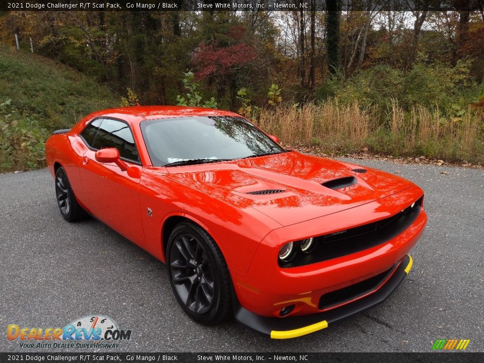 Front 3/4 View of 2021 Dodge Challenger R/T Scat Pack Photo #6