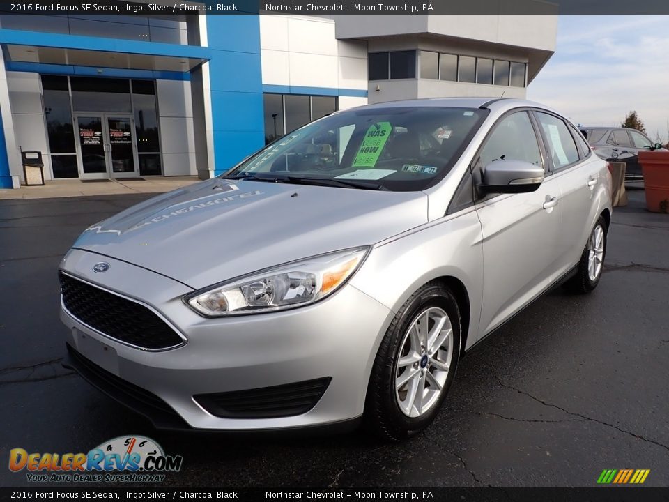 2016 Ford Focus SE Sedan Ingot Silver / Charcoal Black Photo #2