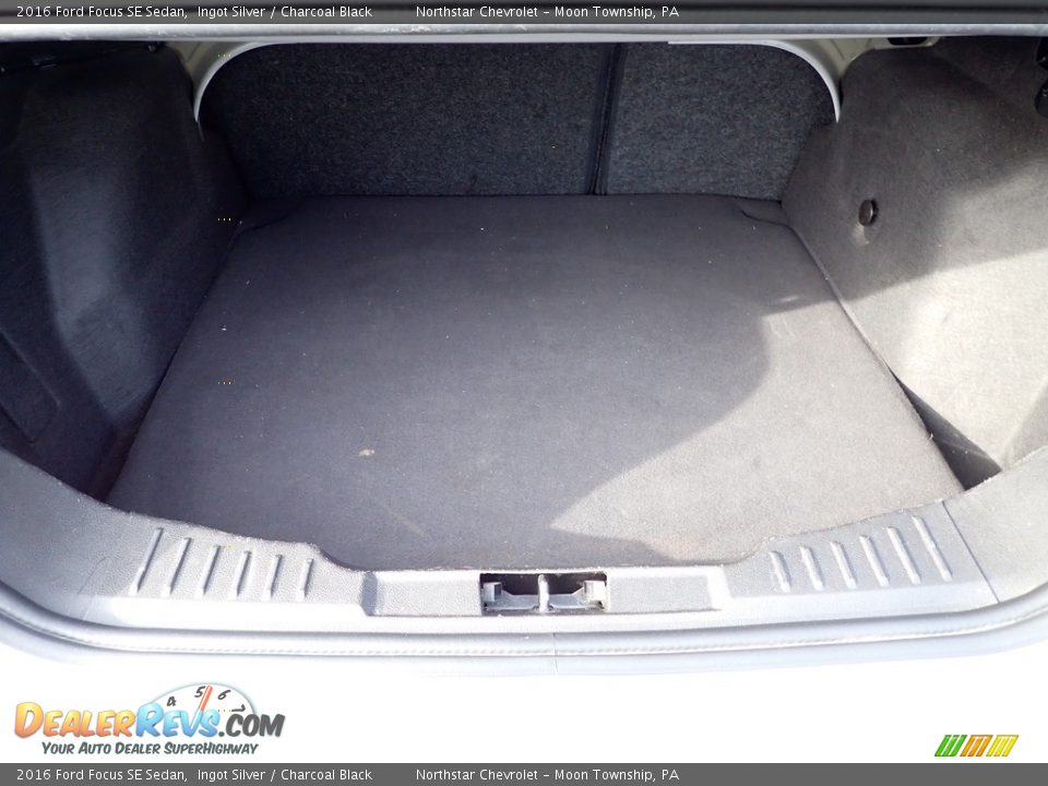 2016 Ford Focus SE Sedan Ingot Silver / Charcoal Black Photo #7