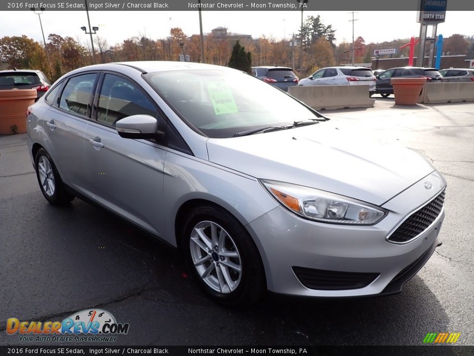 2016 Ford Focus SE Sedan Ingot Silver / Charcoal Black Photo #11