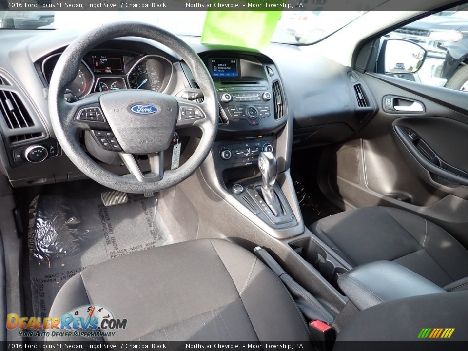 2016 Ford Focus SE Sedan Ingot Silver / Charcoal Black Photo #21