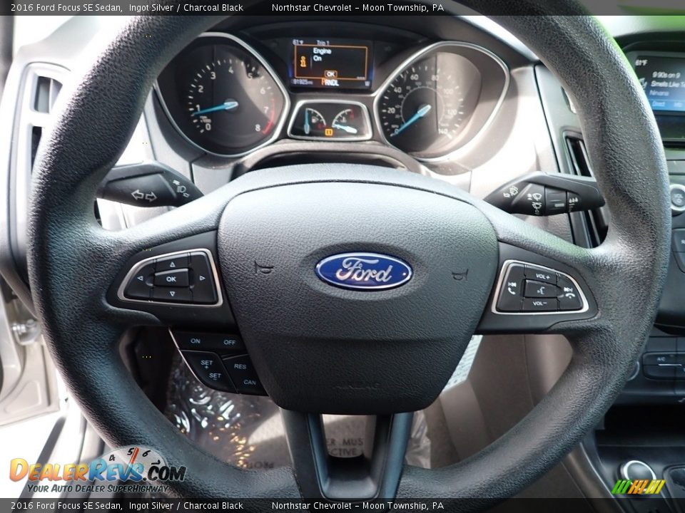 2016 Ford Focus SE Sedan Ingot Silver / Charcoal Black Photo #25