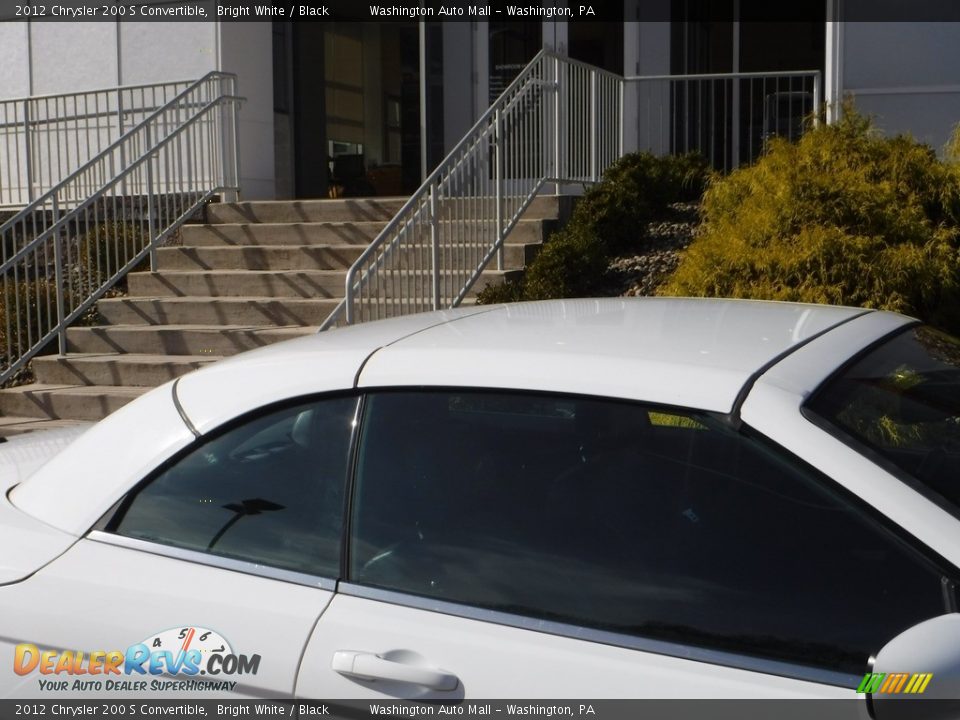 2012 Chrysler 200 S Convertible Bright White / Black Photo #18