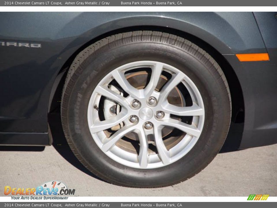 2014 Chevrolet Camaro LT Coupe Ashen Gray Metallic / Gray Photo #28
