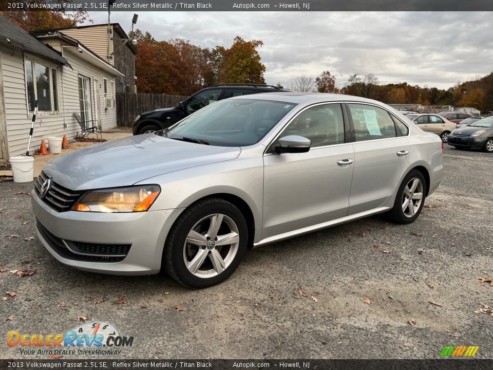 2013 Volkswagen Passat 2.5L SE Reflex Silver Metallic / Titan Black Photo #2