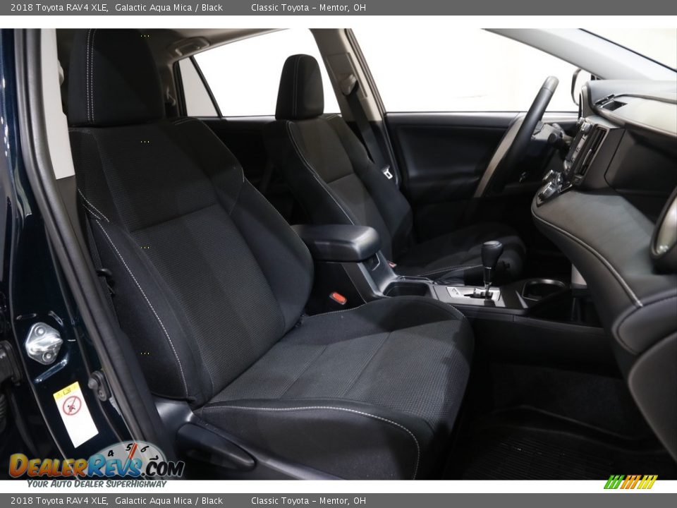 2018 Toyota RAV4 XLE Galactic Aqua Mica / Black Photo #14